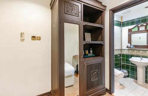 Chinatown Hotel | iNN at Temple Street By Q loft