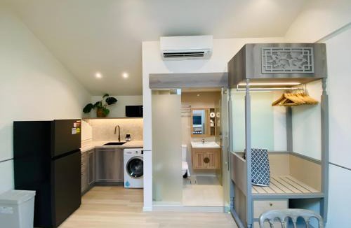 Chinatown Hotel | Newly Refurbished- Heritage Collection on Smith