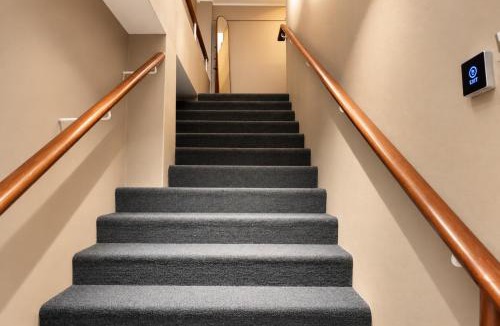 Colonial District Hotel | Aura Hotel Purvis L2