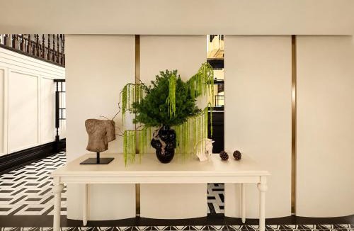 Chinatown Hotel | Aura Opera House Chinatown- Newly Renovated