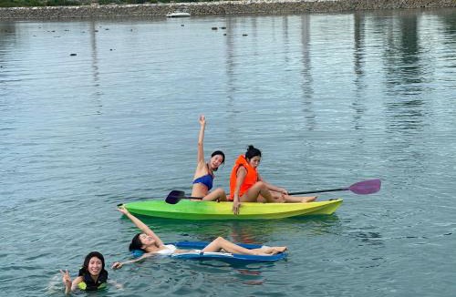 Queenstown Boat Rental | Synergy B