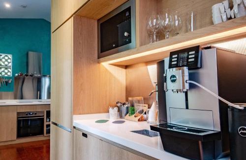 Chinatown Hotel | KēSa House, The Unlimited Collection managed by The Ascott Limited