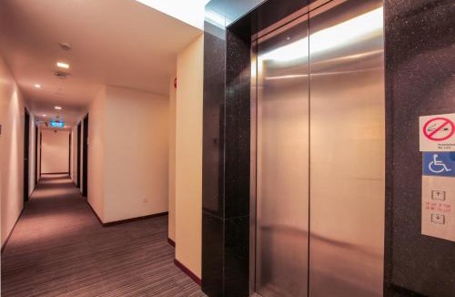 Thomson Road Hotel | RedDoorz Premium at Balestier