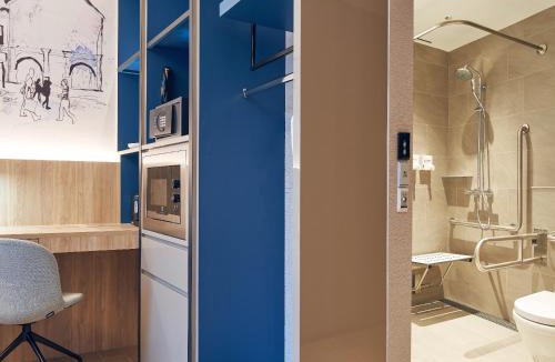Financial District Singapore Hotel | Capri by Fraser China Square, Singapore