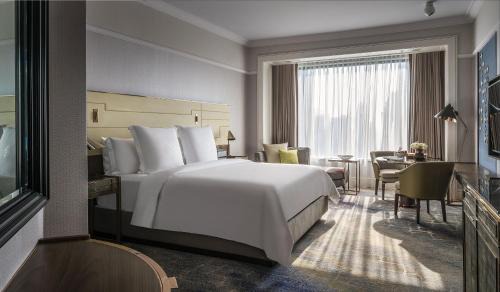 Orchard Hotel | Four Seasons Hotel Singapore