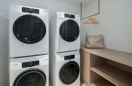 Somerset Apartment | Lanson Place Winsland, Singapore